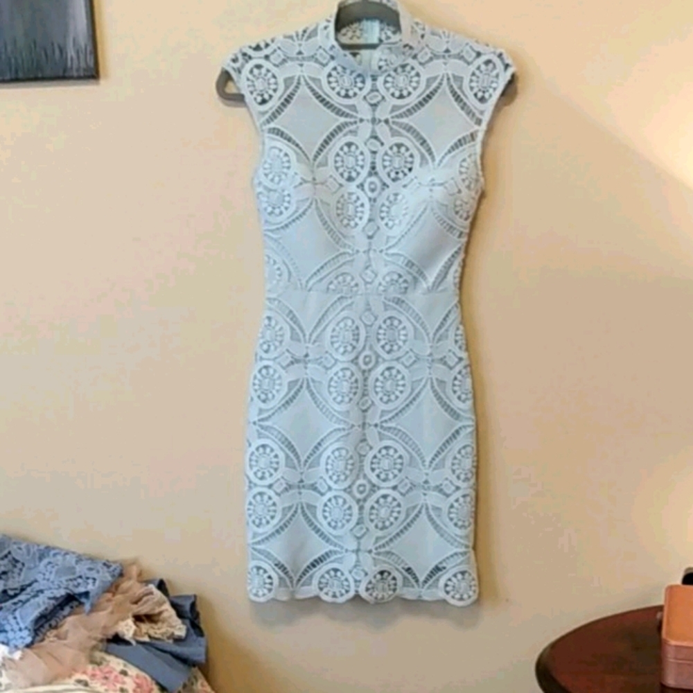 Item 002